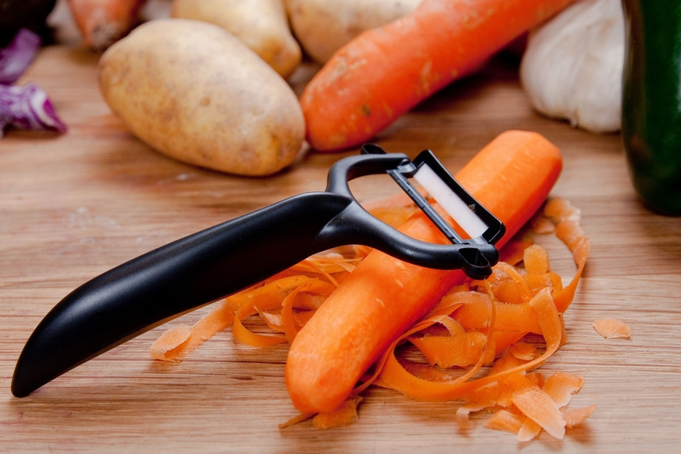 Obieraczka ceramiczna, model T, czarna - Kyocera