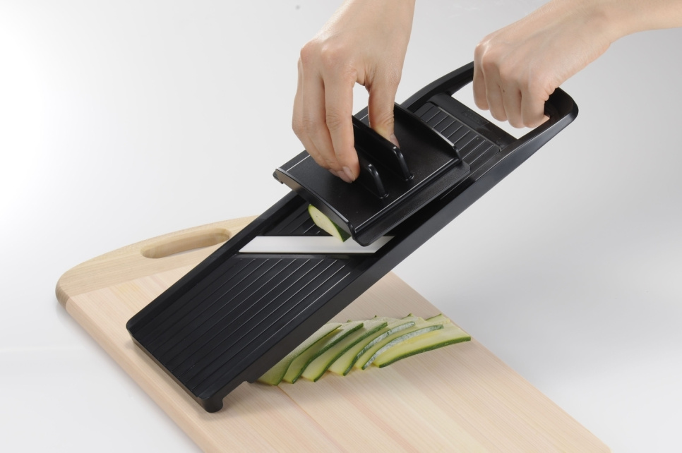 Szatkownica do warzyw duża, regulowana, czarna - Kyocera