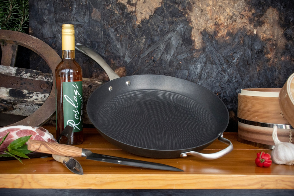 Patelnia z lekkiego żeliwa, nieprzywierająca - Satake