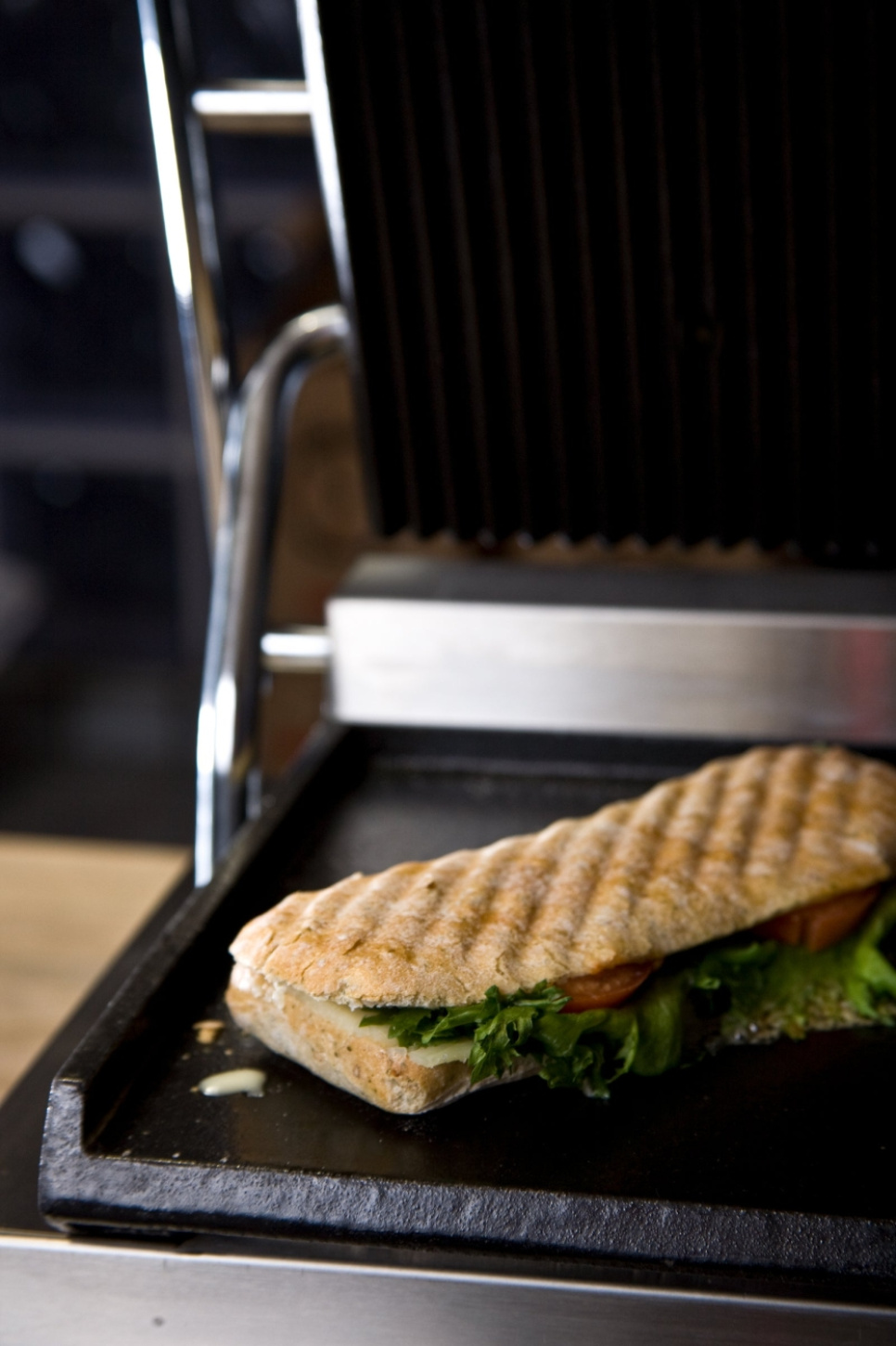 Grill zaciskowy do panini, żebrowany - Exxent