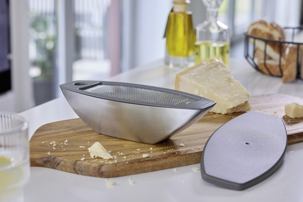 Tarka do parmezanu z pojemnikiem - Zack