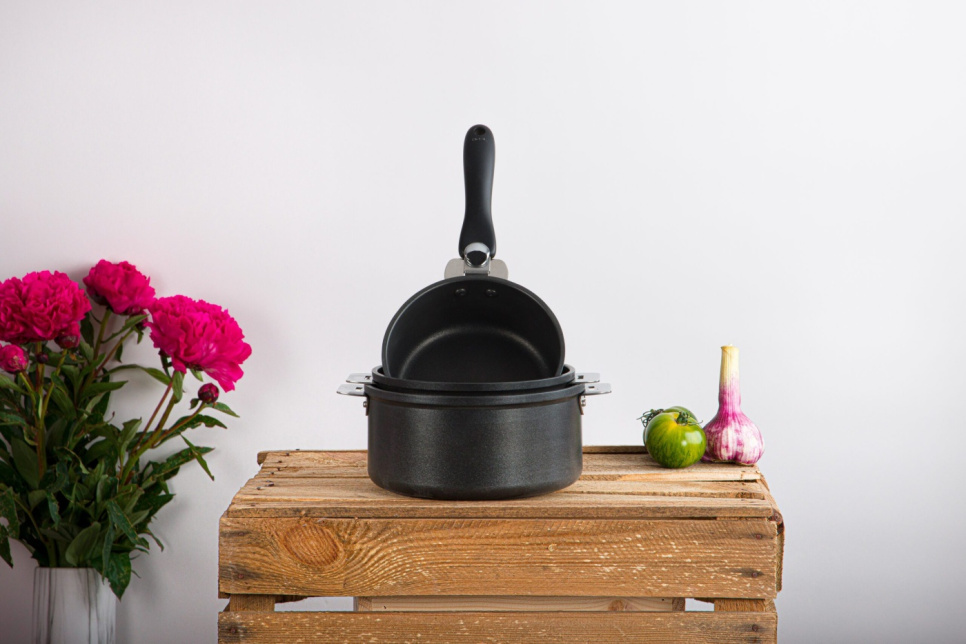 Powlekany garnek z odczepianymi uchwytami, Cookway - Cristel Powlekany garnek z odczepianymi uchwytami, Cookway - Cristel