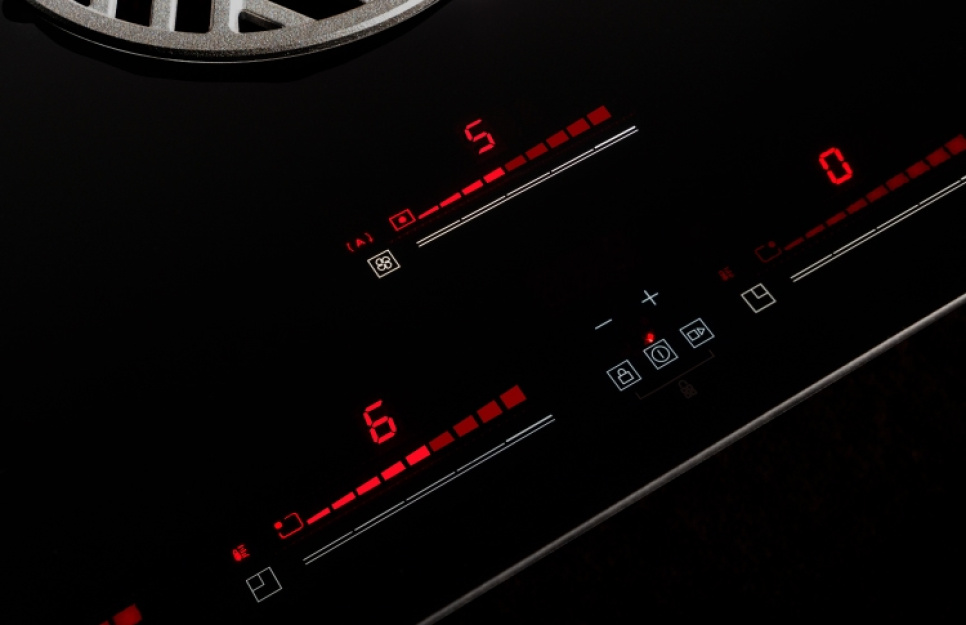 Płyta indukcyjna 80 cm z wbudowanym wentylatorem wyciągowym - Bertazzoni Płyta indukcyjna 80 cm z wbudowanym wentylatorem wyciągowym - Bertazzoni