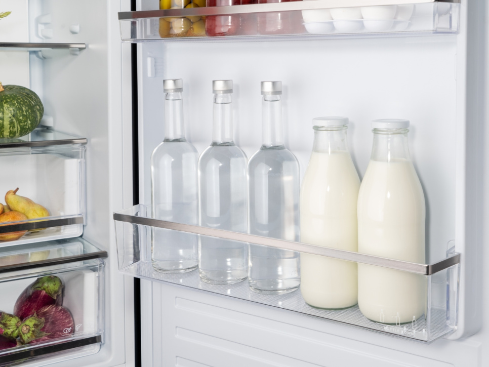 W pełni zintegrowana chłodziarko-zamrażarka, 60 cm, 193 wysokości, przesuwna - Bertazzoni