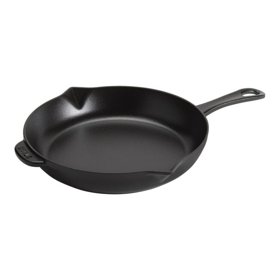 Patelnia z Żeliwa, 26 cm - Staub w grupie Gotowanie / Patelnia / Patelnie w The Kitchen Lab (1418-12950)