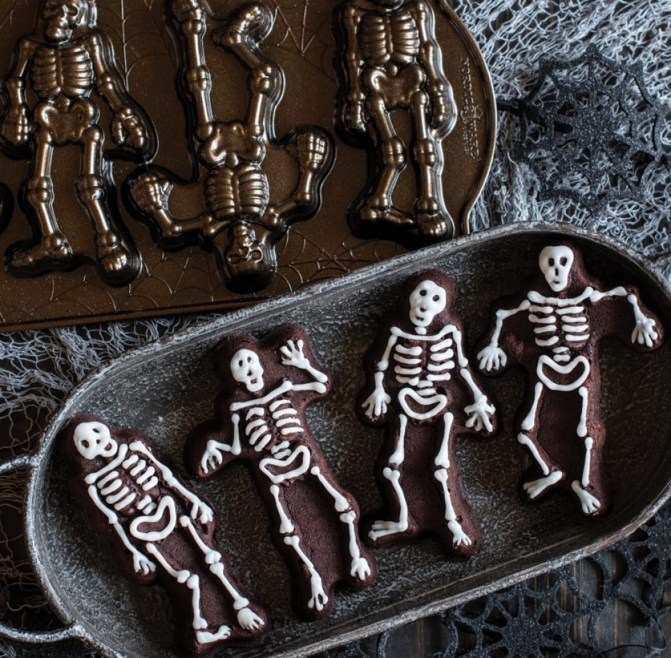 Forma do pieczenia, Spooky Skeleton Cakelet Pan - Nordic Ware