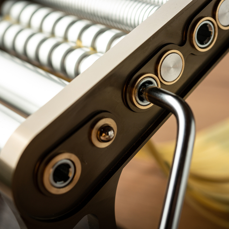 Ręcznie zbudowana maszyna do makaronu, szampan OTELLO 2022 - Marcato Ręcznie zbudowana maszyna do makaronu, szampan OTELLO 2022 - Marcato