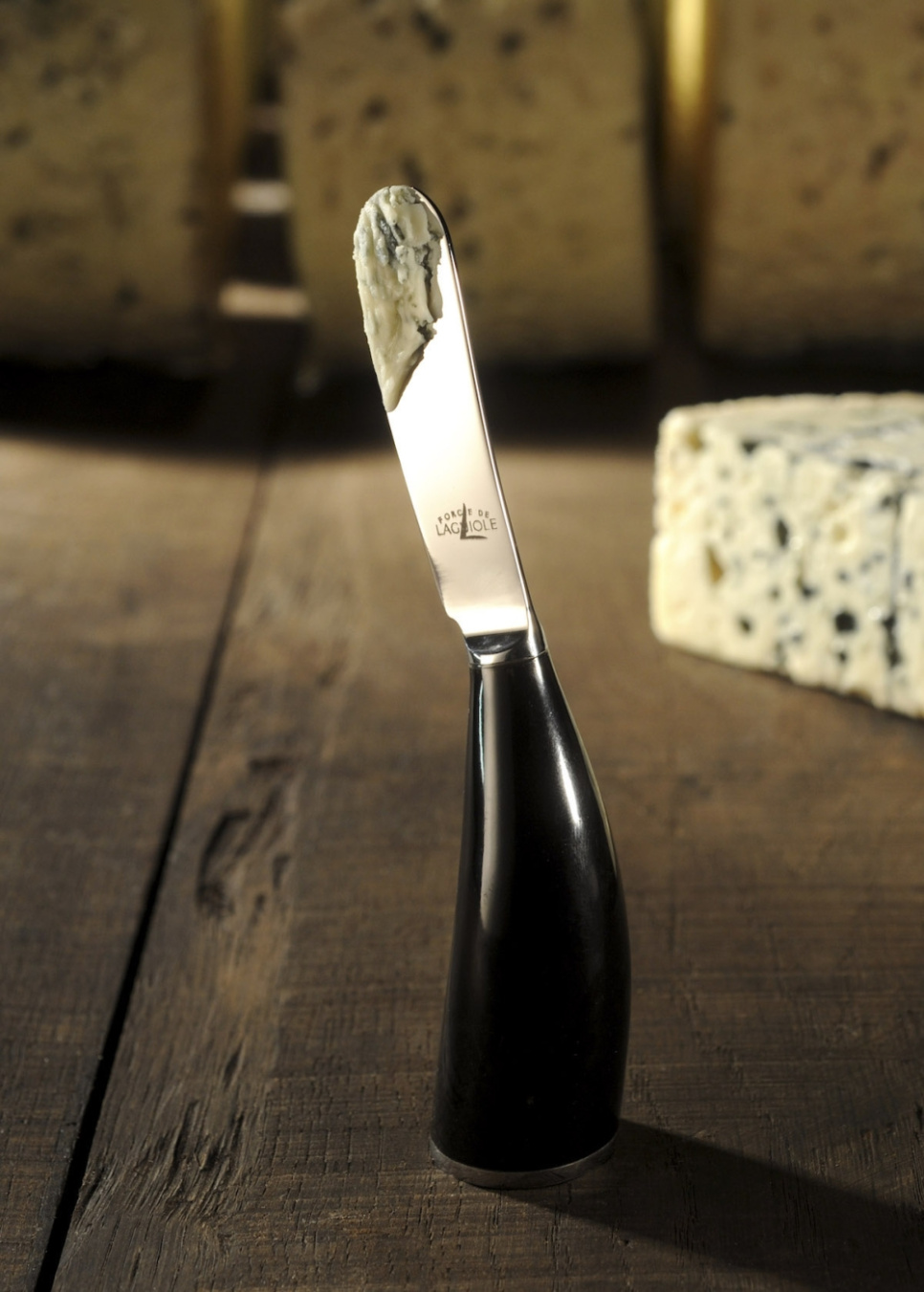 Nóż do masła z rękojeścią z ciemnego rogu, Lou Bure - Forge de Laguiole Nóż do masła z rękojeścią z ciemnego rogu, Lou Bure - Forge de Laguiole