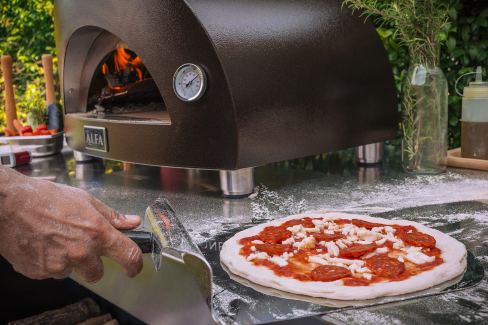 Piec do pizzy Nano, opalany drewnem, w kolorze miedzianym - Alfa Forni