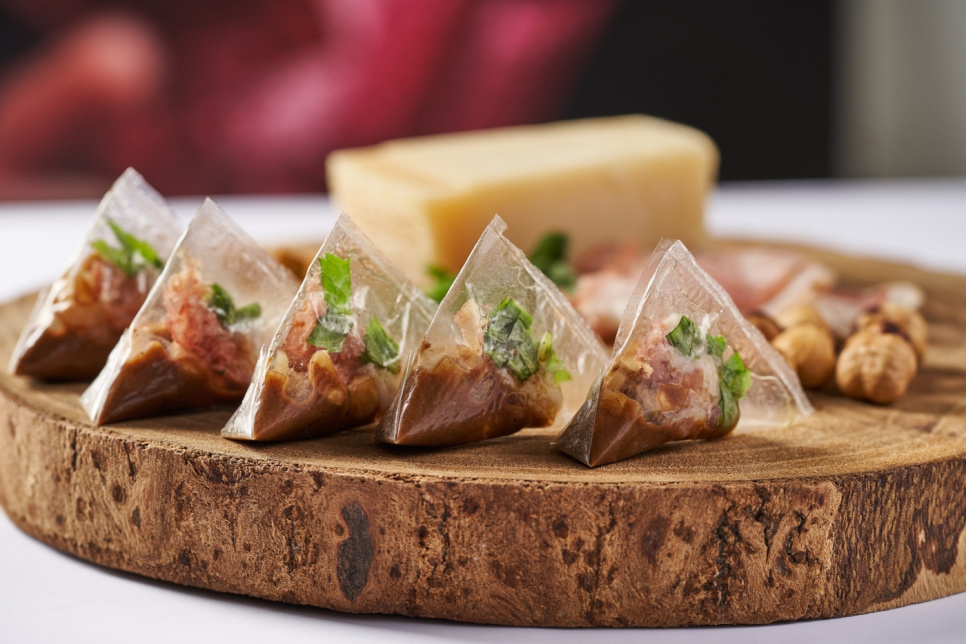 Opłatek, stożkowy 7 x 3,5 cm, 100 sztuk