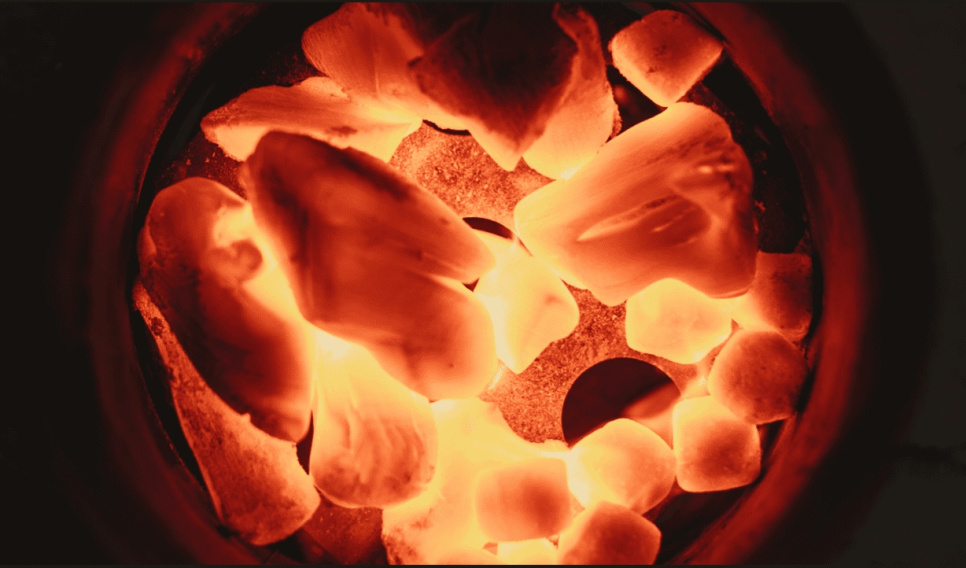 Węgiel drzewny do grilla, Onyx Binchotan, 9,07kg - Jealous Devil Węgiel drzewny do grilla, Onyx Binchotan, 9,07kg - Jealous Devil