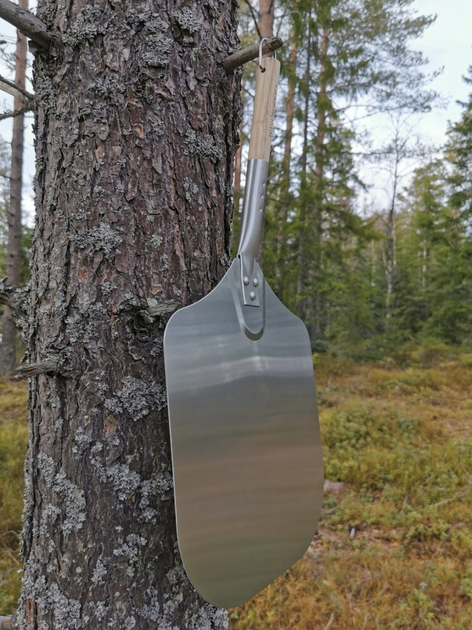 Łopata do pizzy z drewnianą rączką - Gourmetstål Łopata do pizzy z drewnianą rączką - Gourmetstål