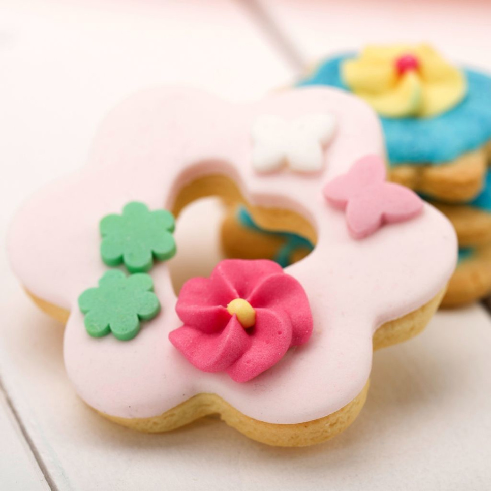 Forma do pierników, kwiatek z sercem, 6,5 cm - Westmark Forma do pierników, kwiatek z sercem, 6,5 cm - Westmark