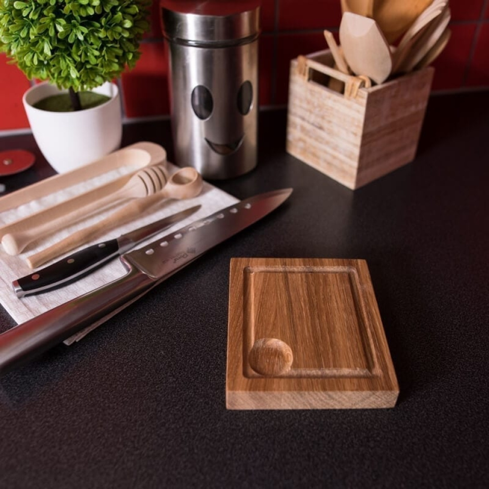 Mini deska do krojenia, dąb olejowany, 14x12x2 cm (nie można wkładać do piekarnika) - AT-Line Mini deska do krojenia, dąb olejowany, 14x12x2 cm (nie można wkładać do piekarnika) - AT-Line