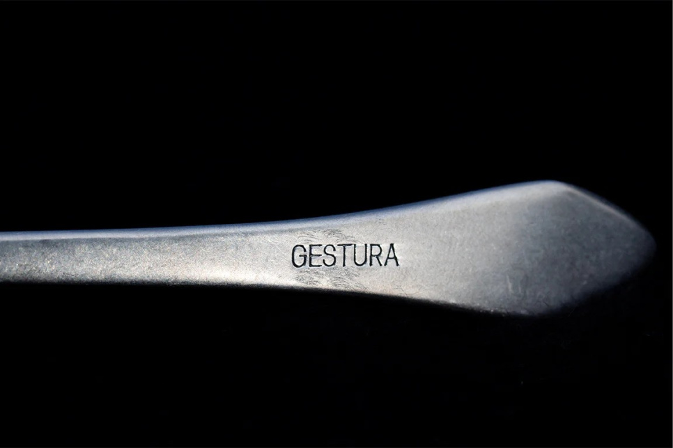 The Perfect Spoon, Silver Spoon 01 - Gestura The Perfect Spoon, Silver Spoon 01 - Gestura