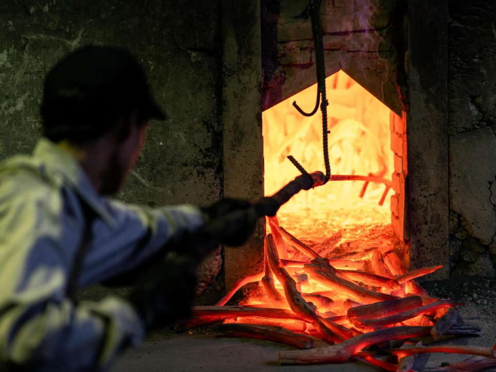 Węgiel drzewny, Kishu-Binchotan z dębu Ubamegashi, około 1 kg - Kisyu Sumikobo