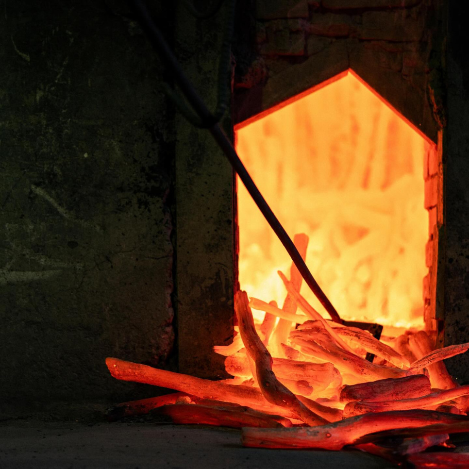 Węgiel drzewny, Kishu-Binchotan z dębu Ubamegashi, około 1 kg - Kisyu Sumikobo