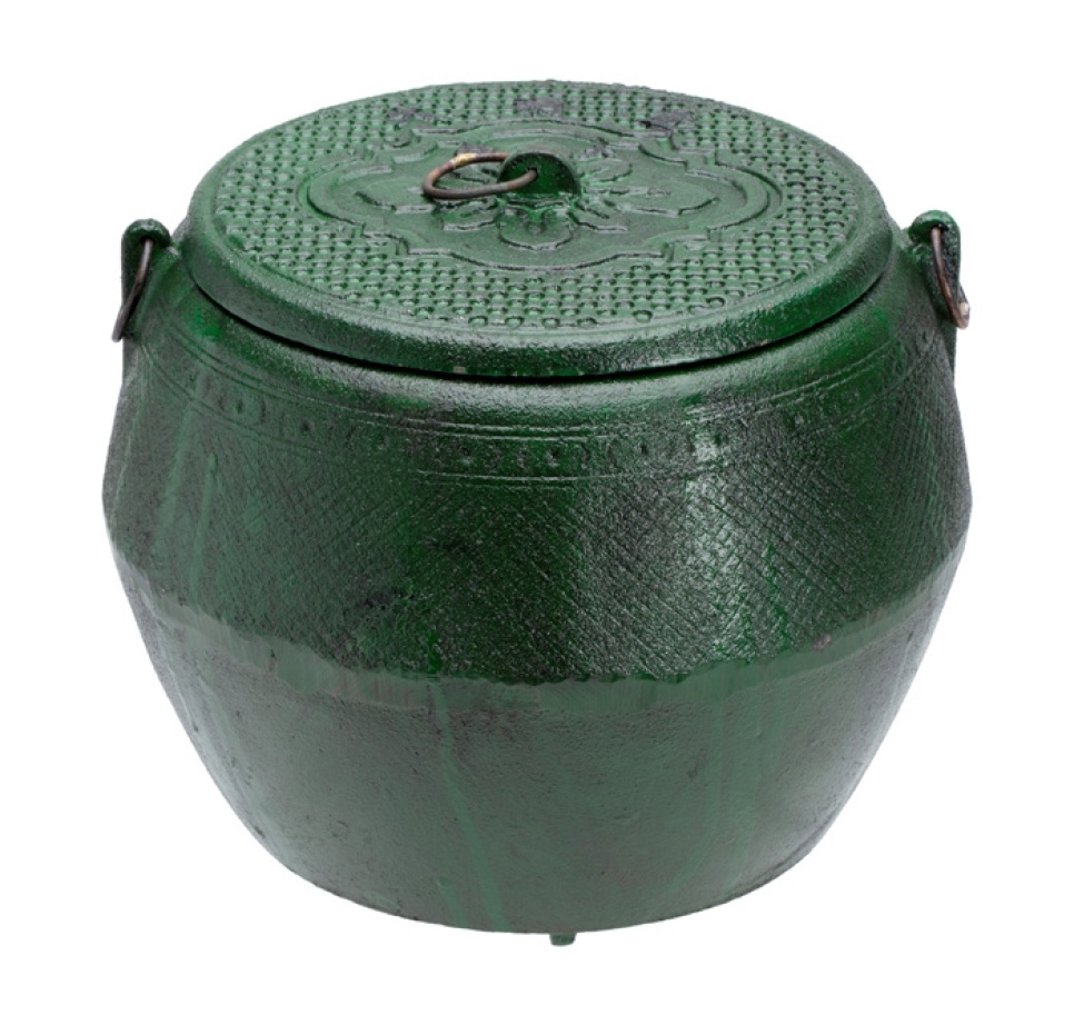 Pojemniki do gaszenia i przechowywania binchotanu